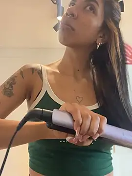 VioletaHills  online show from 04/07/26, 12:27