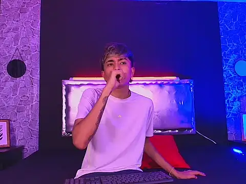 Snapshot of YOSEPH_20 chatting on 03/01/26, 02:02 YOSEPH 20 online show from 03/01/26, 02:02