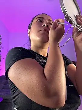 Snapshot of veronica__olsonn chatting on 04/10/26, 02:50 veronica olsonn online show from 04/10/26, 02:50