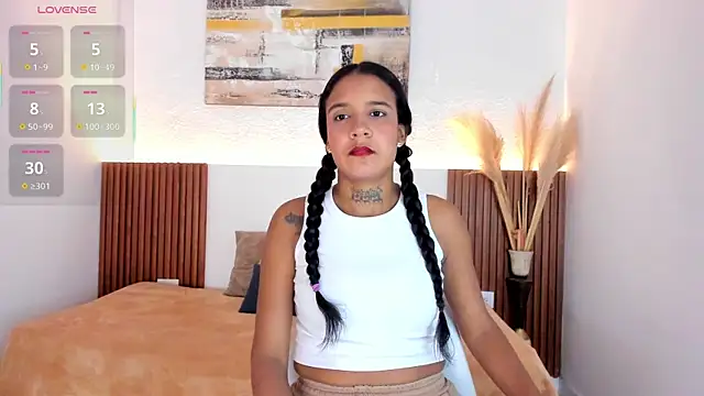 Tiana Glow2 online show from 06/02/26, 10:01