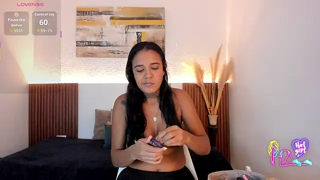 Tiana Glow2 online show from 07/09/26, 10:47