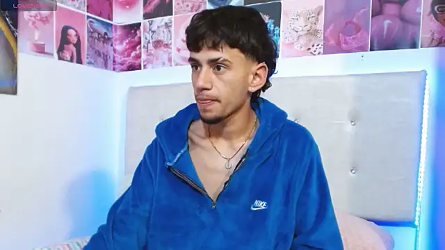 Snapshot of golden_raiden_12 chatting on 03/28/26, 01:33 golden raiden 12 online show from 03/28/26, 01:33