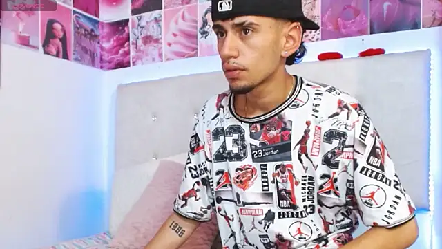 Snapshot of golden_raiden_12 chatting on 03/30/26, 02:18 golden raiden 12 online show from 03/30/26, 02:18