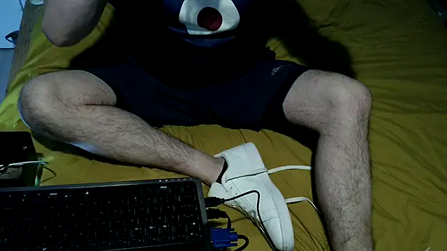 Snapshot of dpr100z chatting on 03/04/26, 01:00 dpr100z online show from 03/04/26, 01:00