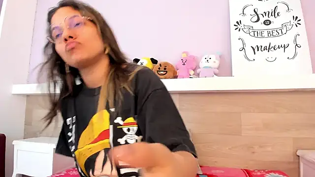 EmmaSanchez  online show from 04/06/26, 08:21