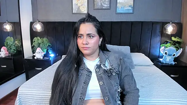 alejandra  garcia online show from 07/04/26, 03:35