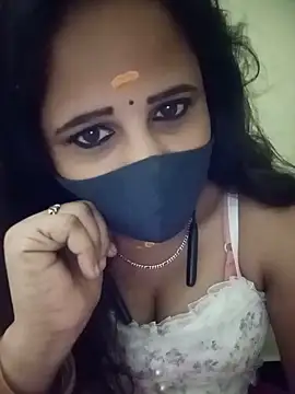 Snapshot of Tamil_Rani- chatting on 05/16/26, 06:39 Tamil Rani- online show from 05/16/26, 06:39