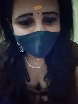 Snapshot of Tamil_Rani- chatting on 05/26/26, 06:59 Tamil Rani- online show from 05/26/26, 06:59