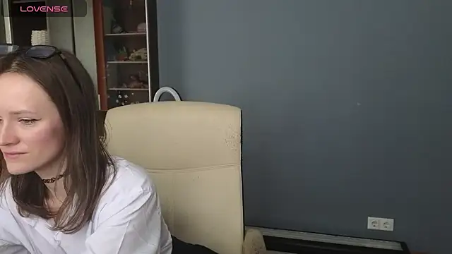 Tender Swan online show from 03/18/26, 09:23