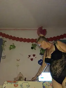 Snapshot of SofiaAmour chatting on 07/06/26, 06:43 SofiaAmour online show from 07/06/26, 06:43