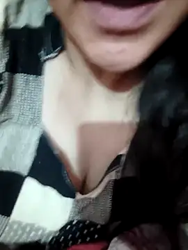 Snapshot of MUSKAN_786786- chatting on 03/02/26, 06:36 MUSKAN 786786- online show from 03/02/26, 06:36