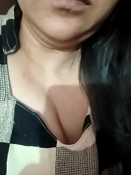 Snapshot of MUSKAN_786786- chatting on 03/02/26, 07:26 MUSKAN 786786- online show from 03/02/26, 07:26