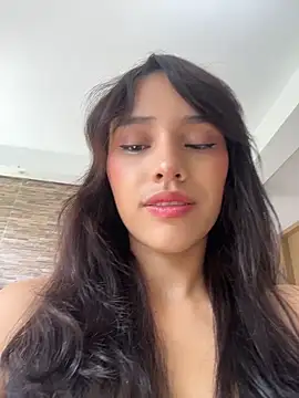 Mia-villalobos online show from 05/03/26, 03:29