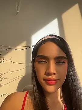 Mia-villalobos online show from 05/07/26, 09:42