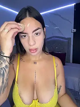 Lisabrown 23 online show from 04/11/26, 12:15