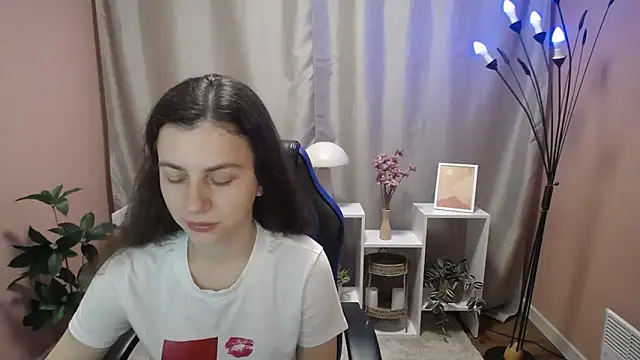 MistyBree online show from 06/04/26, 08:09