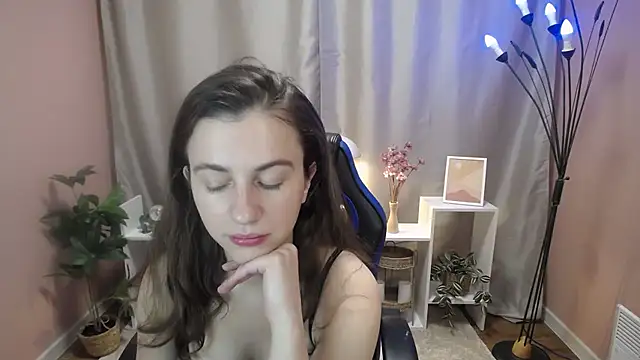 MistyBree online show from 07/06/26, 08:00