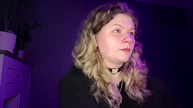 YoungAlina online show from 06/05/26, 10:15