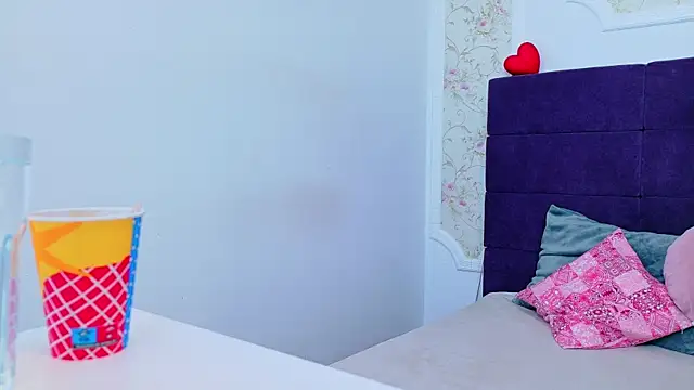 RaysaDrake online show from 04/08/26, 03:06