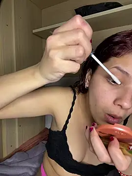 MommySexxy23 online show from 03/24/26, 07:52