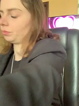 VelvetChloe online show from 04/14/26, 12:00