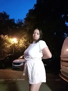 roxana e43 online show from 06/15/26, 06:43