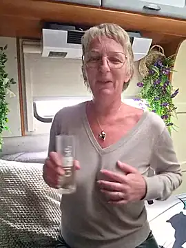 lescoquinsdu40 online show from 05/14/26, 04:14