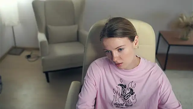 Snapshot of RivkaWarfel chatting on 03/02/26, 09:16 RivkaWarfel online show from 03/02/26, 09:16