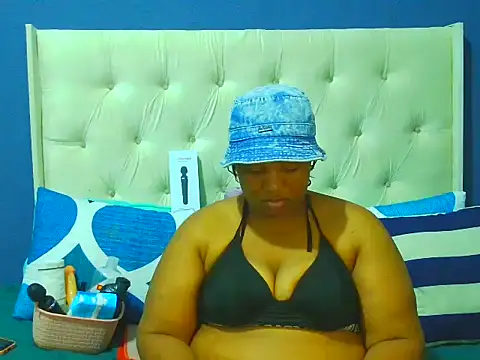 Cuddle Zee online show from 03/01/26, 09:39