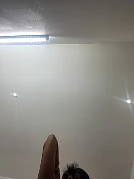 Emi rousse online show from 04/04/26, 03:53