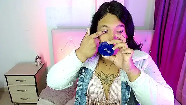 isadoraqueeen online show from 04/15/26, 07:32