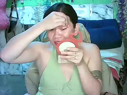 ur lovelychen online show from 04/08/26, 12:38