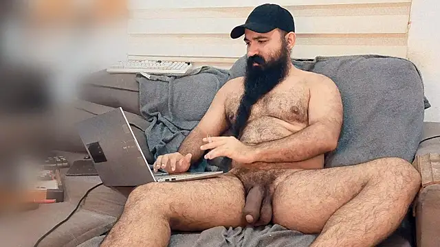 Snapshot of Barba_Negra_Fumador chatting on 05/07/26, 04:23 Barba Negra Fumador online show from 05/07/26, 04:23