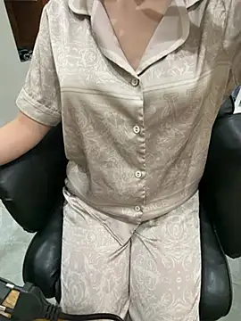 Snapshot of MiuLuxe chatting on 03/02/26, 12:34 MiuLuxe online show from 03/02/26, 12:34