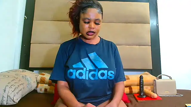 SpicyKittyxxx online show from 05/11/26, 02:45