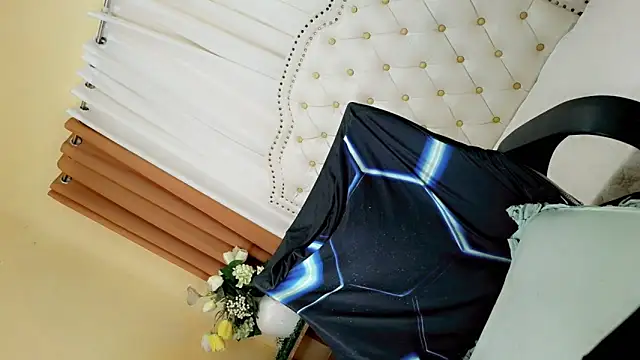 Seductive sophie online show from 05/09/26, 02:17