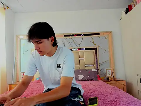 monky 0002 online show from 03/25/26, 03:07