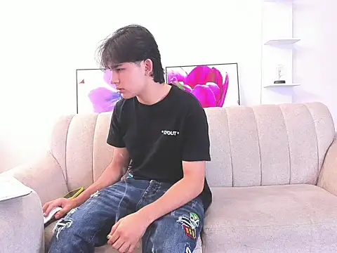 monky 0002 online show from 04/04/26, 03:31