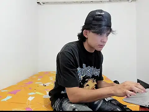 monky 0002 online show from 05/02/26, 06:24