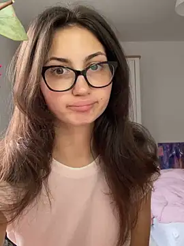 Snapshot of Ellamay06 chatting on 03/01/26, 04:42 Ellamay06 online show from 03/01/26, 04:42