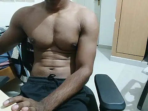Snapshot of kratosTheHunk chatting on 05/11/26, 05:43 kratosTheHunk online show from 05/11/26, 05:43