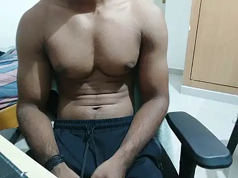 Snapshot of kratosTheHunk chatting on 05/15/26, 07:37 kratosTheHunk online show from 05/15/26, 07:37