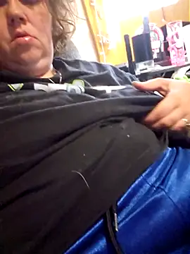 Purplesparkle1 online show from 04/04/26, 12:46