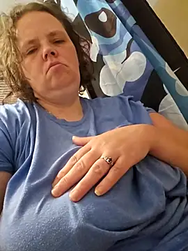 Purplesparkle1 online show from 04/05/26, 01:19