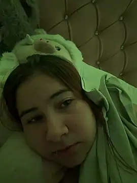 Zoe Luxxe  online show from 04/25/26, 11:24