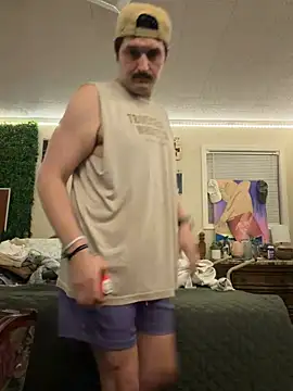 Snapshot of PoundedCajunGuy93 chatting on 07/08/26, 01:32 PoundedCajunGuy93 online show from 07/08/26, 01:32