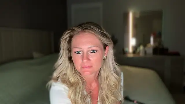 BlondeMilf82 online show from 06/19/26, 07:12