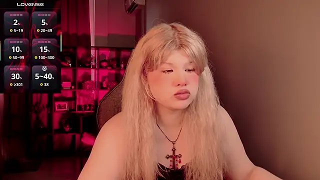 LilithNlsn online show from 06/07/26, 10:19