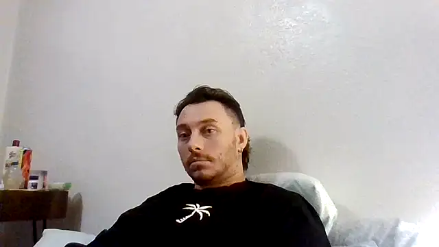Snapshot of TallHungandCloudy69 chatting on 03/06/26, 01:57 TallHungandCloudy69 online show from 03/06/26, 01:57