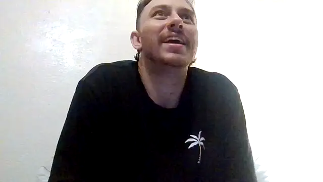 Snapshot of TallHungandCloudy69 chatting on 03/06/26, 02:02 TallHungandCloudy69 online show from 03/06/26, 02:02